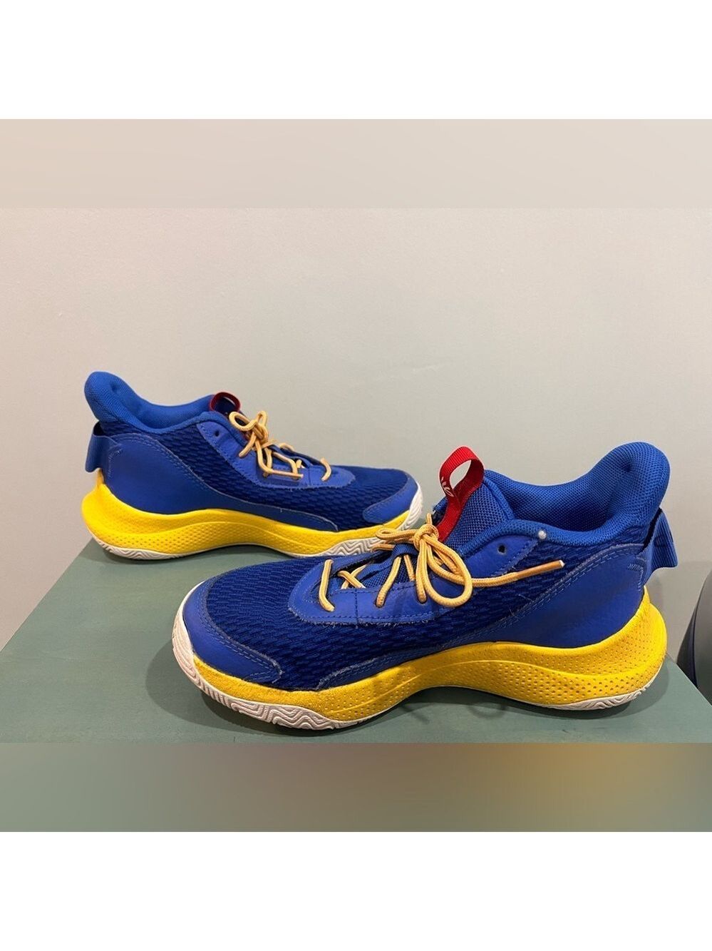 Under Armour Youth 4.5 Curry 3Z7 Basketball Shoes - Picture 4 of 12
